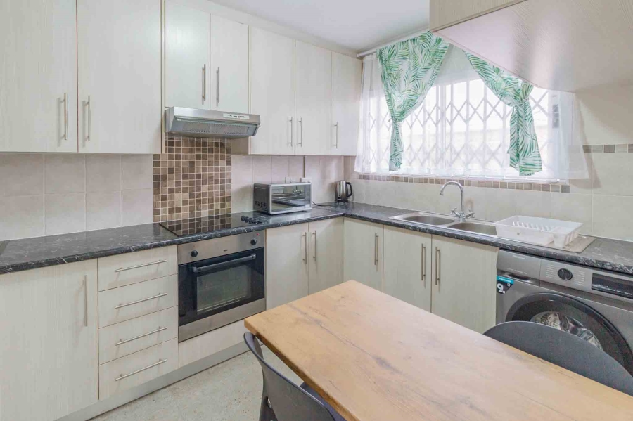 2 Bedroom Property for Sale in Table View Western Cape